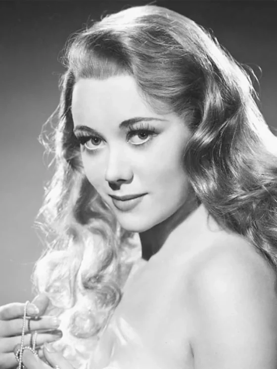 Remembering “Glynis Johns” From Disney’s Mary Poppins