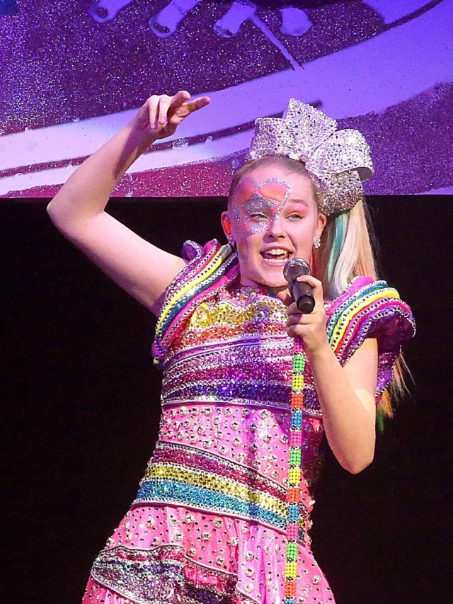 JoJo Siwa: Stunning Glam-up Looks