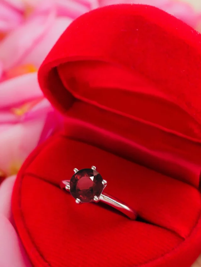 Creative Ways To Propose With A Ruby Ring