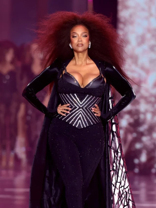 Tyra Banks Proves Her Style Endures At Victoria’s Secret Fashion Show