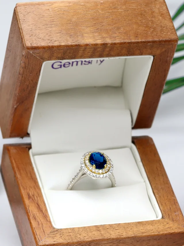 Say ‘I Do’ to a Vintage Engagement Ring!